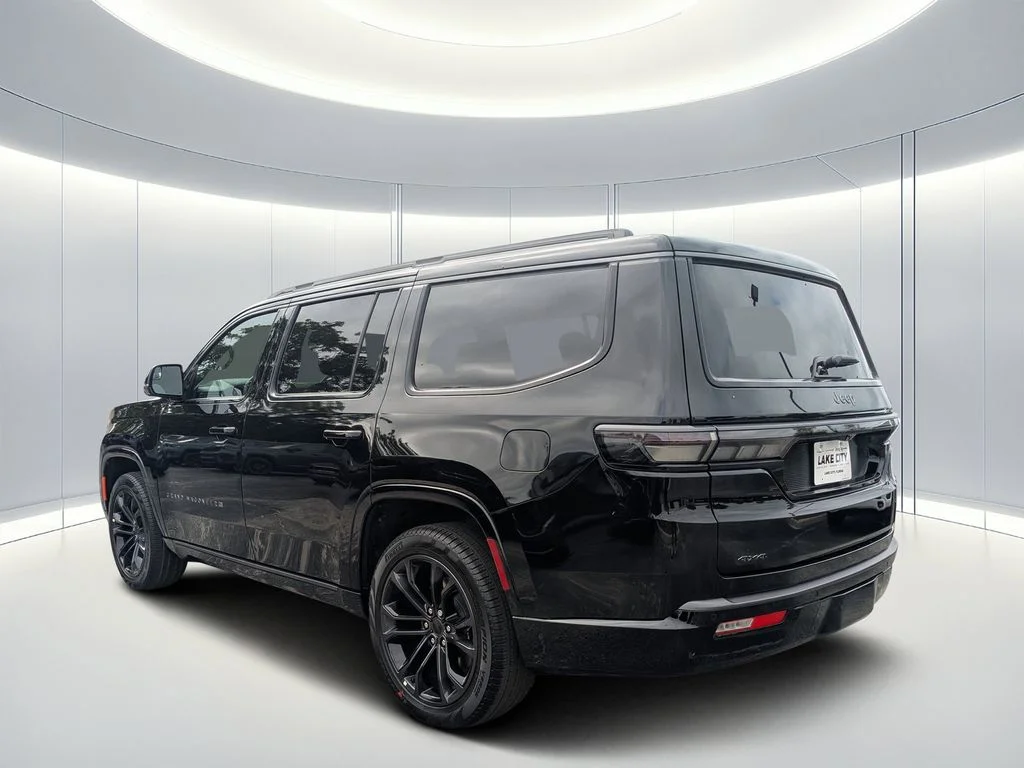 New 2026 High Gloss Black Exterior Paint Jeep Summit Obsidian image 6