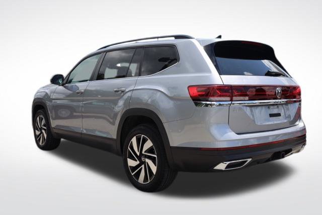 Used 2024  Volkswagen 2.0T SE w/Technology image 11