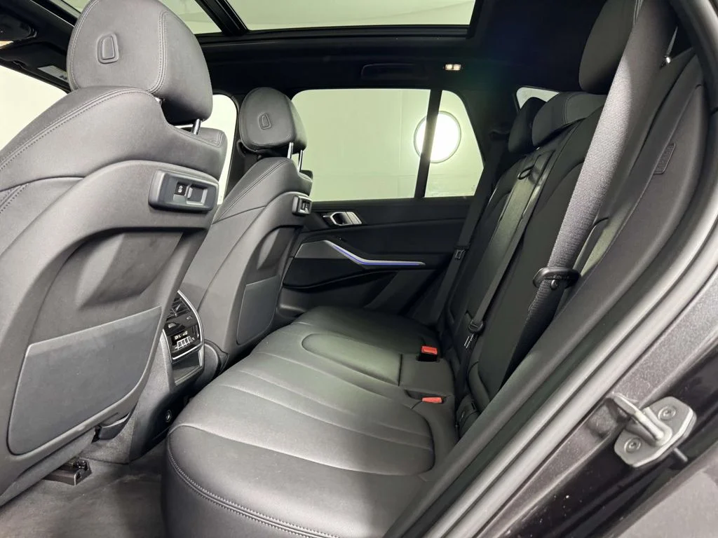 Certified Used 2022 Gray BMW xDrive40i image 33