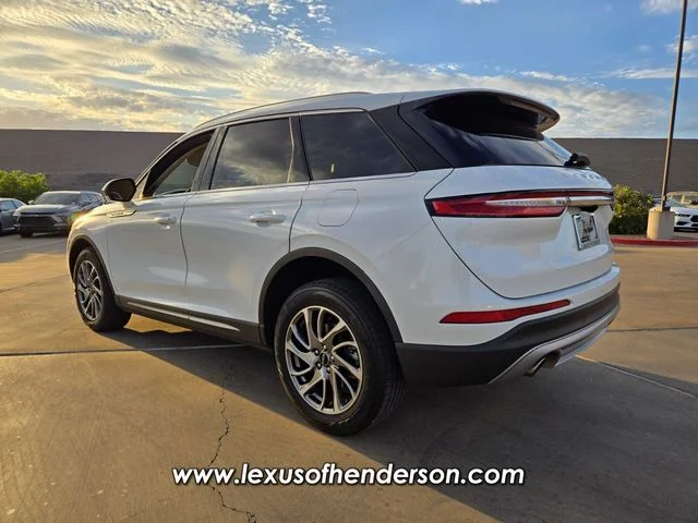 Used 2021 White Lincoln Standard image 4