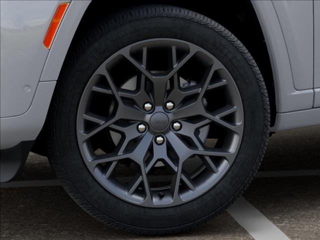 New 2026 Bright White Clear-Coat Exterior Paint Jeep Summit 4x4 image 8