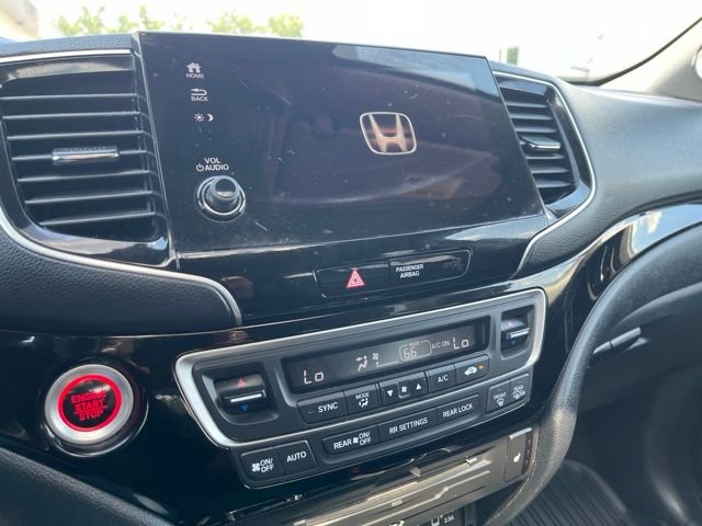 Used 2020 Black Honda Touring image 16