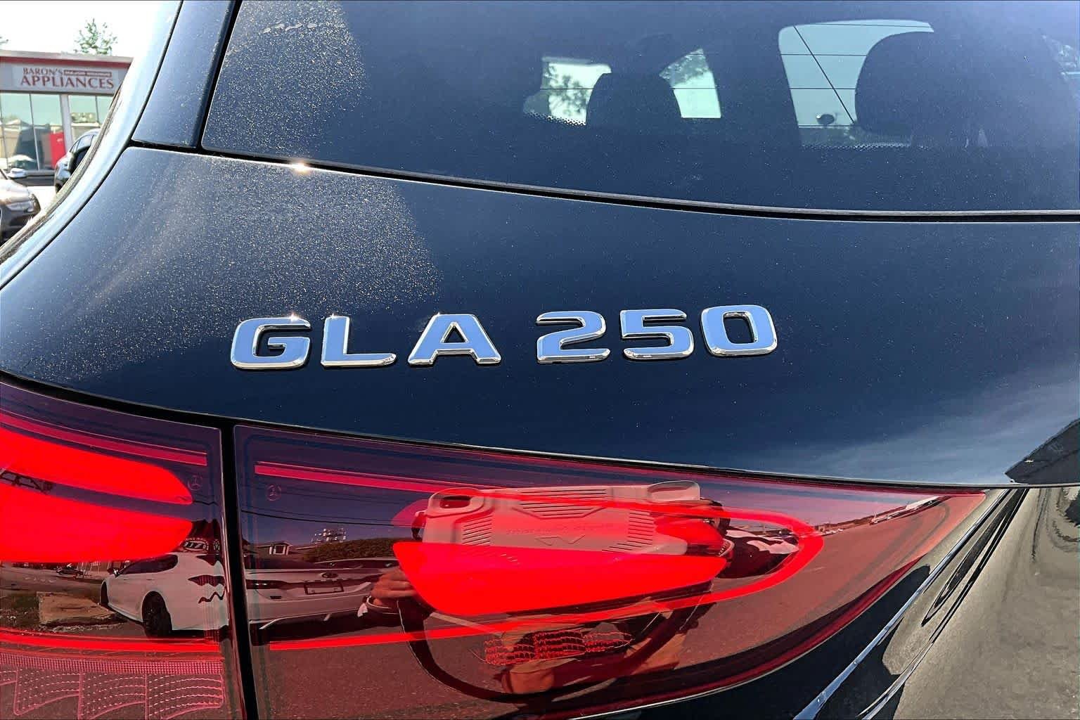 Certified Used 2026 Night Black Mercedes-Benz GLA 250 image 32