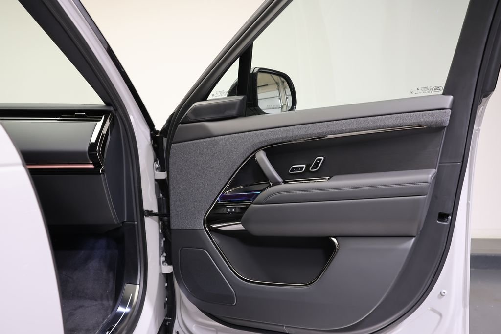 New 2026 Borasco Grey Land Rover Dynamic SE image 35