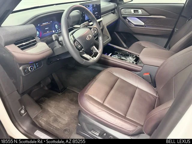 Used 2025 White Ford Platinum image 16