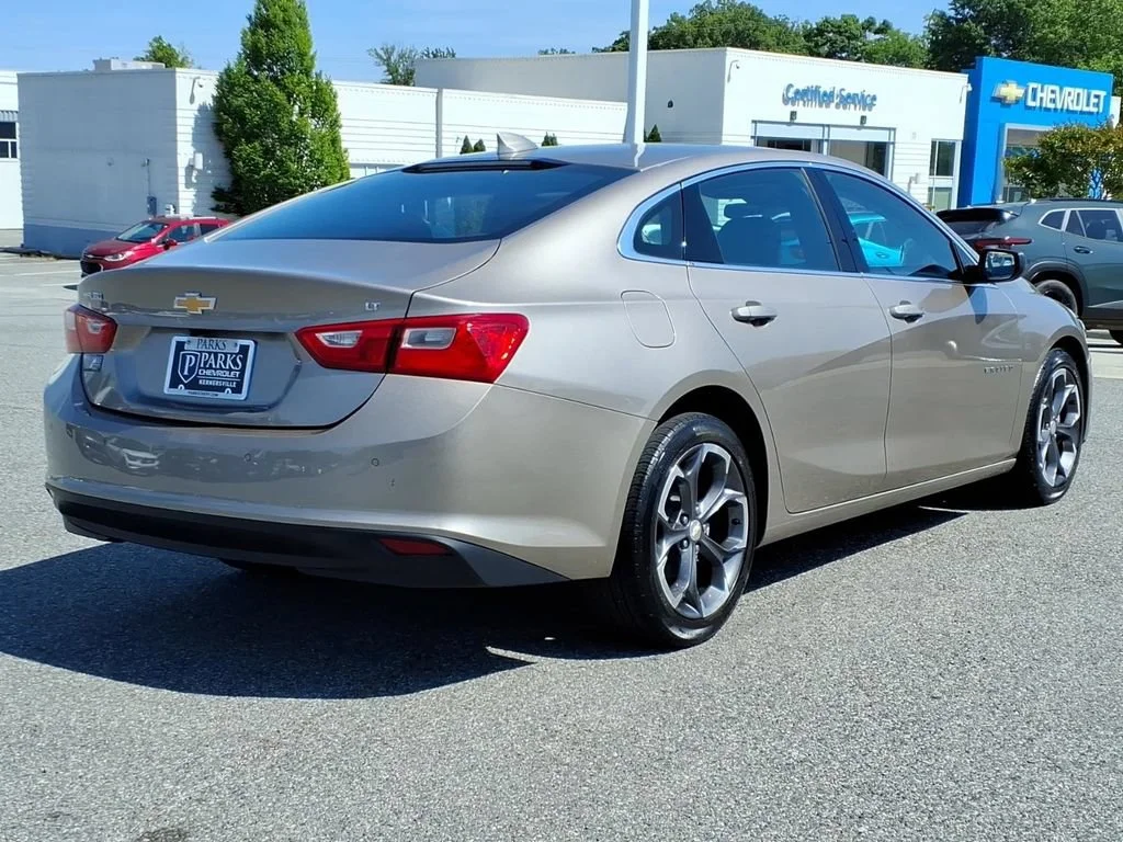 Used 2024 Mineral Gray Metallic Chevrolet 1LT image 28