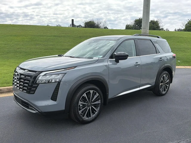 New 2026 Nissan Pathfinder Platinum