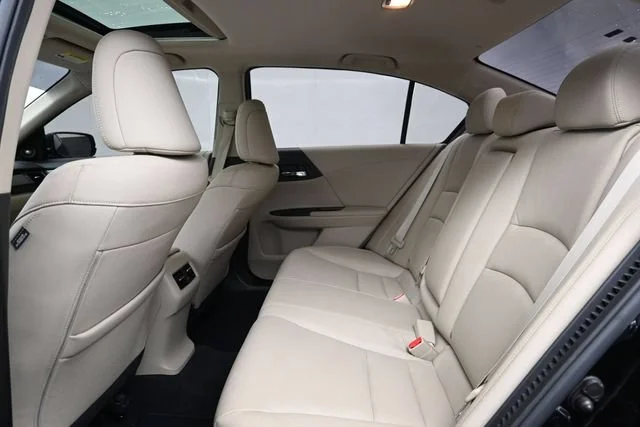 Used 2017 -select- Honda EX-L image 18