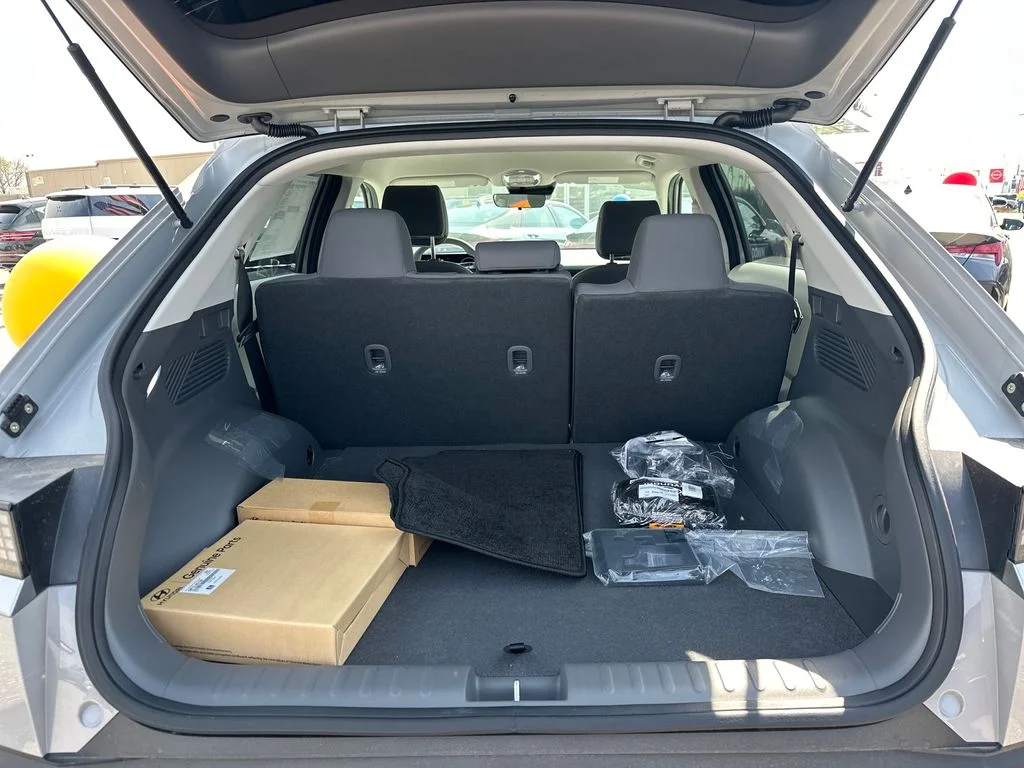 New 2025 Cyber Gray Hyundai SE image 27