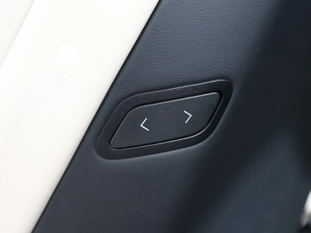 Used 2019 Red Tesla  image 18