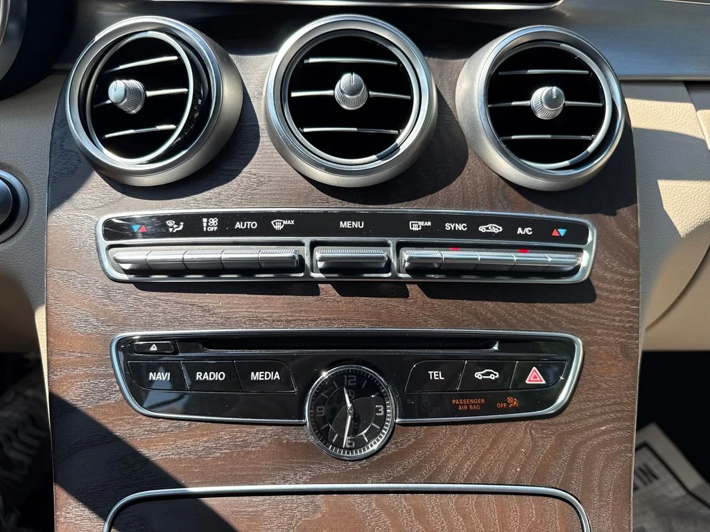 Used 2018  Mercedes-Benz C 300 image 19