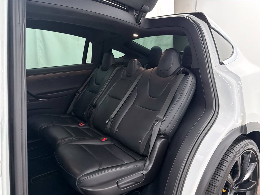 Used 2020 White Tesla Long Range image 19