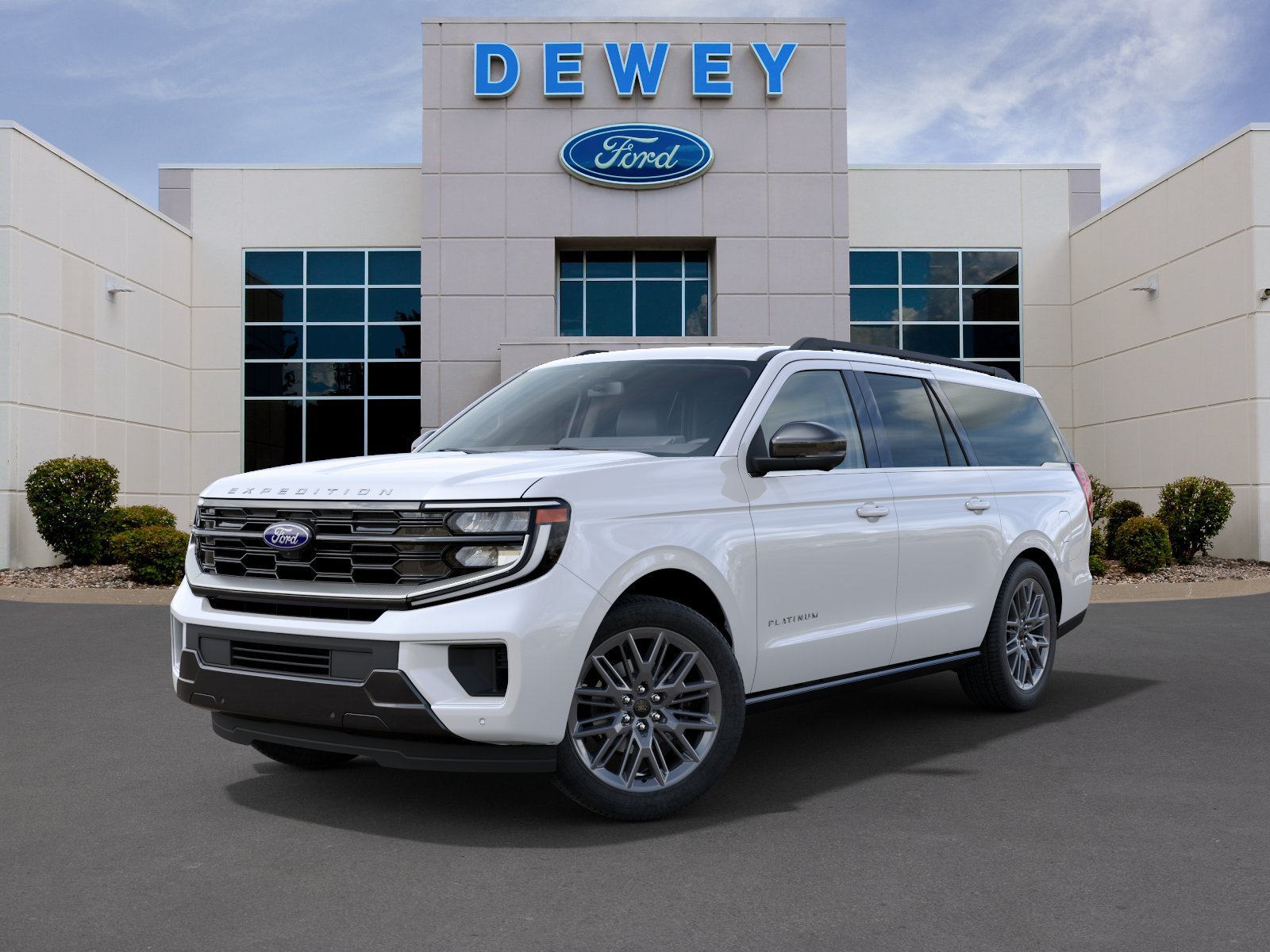 New 2027 Star White Metallic Tri-Coat Ford Platinum image 2