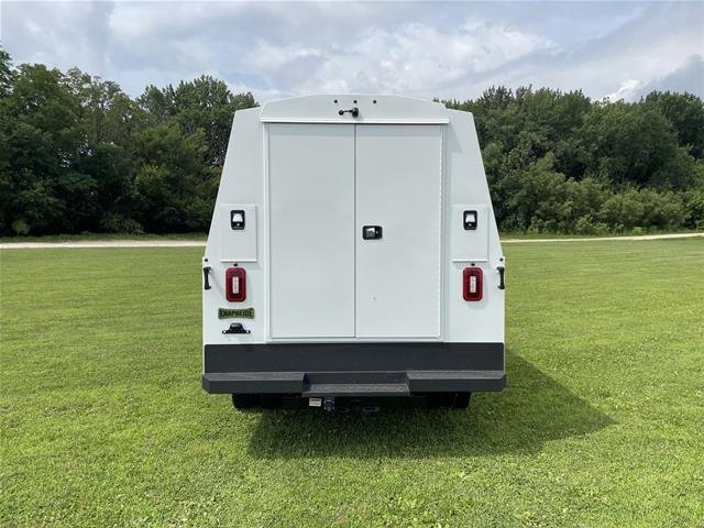 New 2026 Oxford White Ford F-450® XL image 28