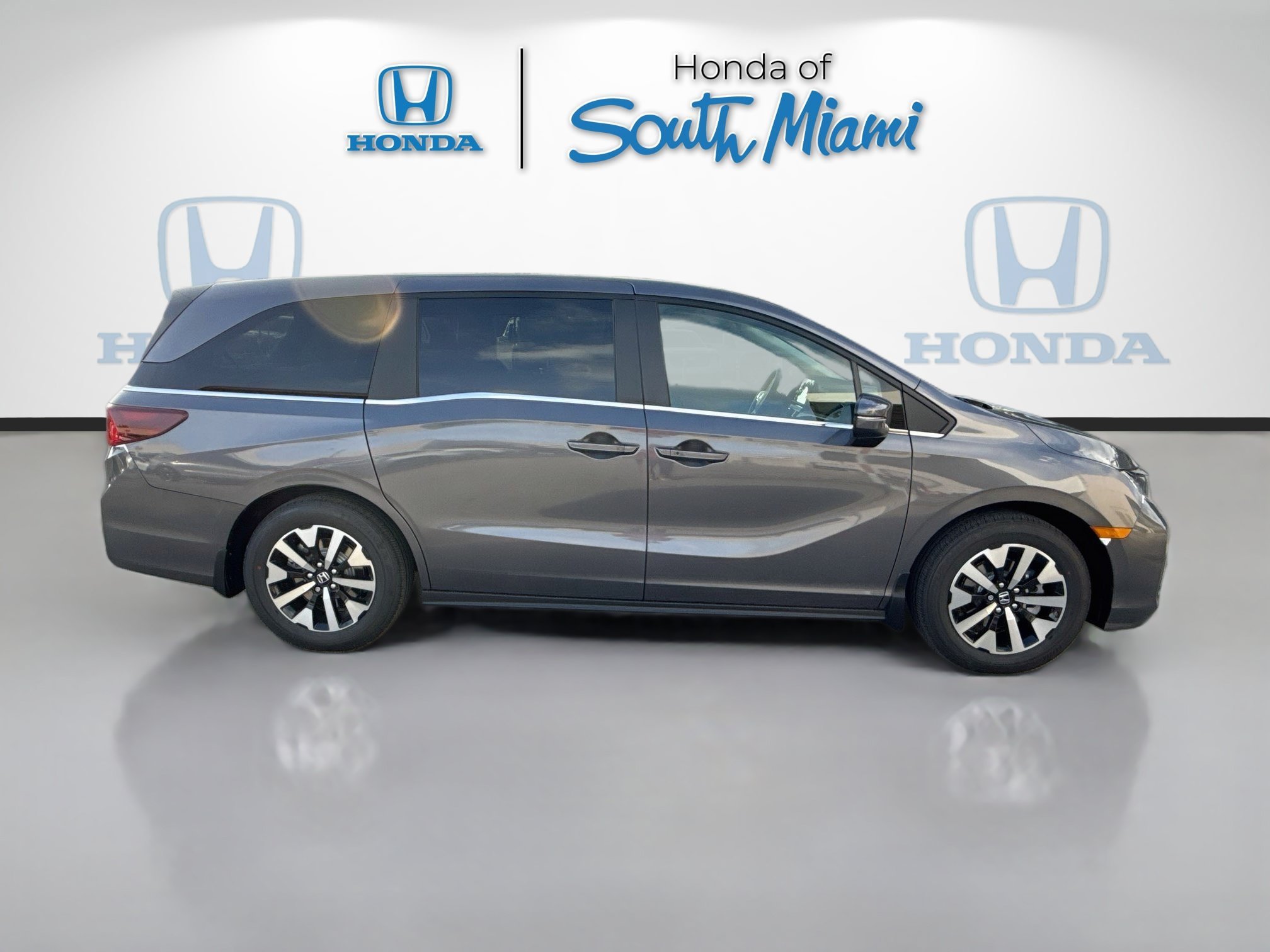 2026 Honda Odyssey EX-L - Photo 8