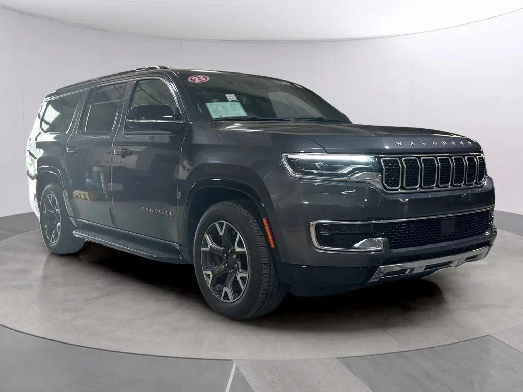 2023 Jeep Wagoneer L Series III - Photo 9