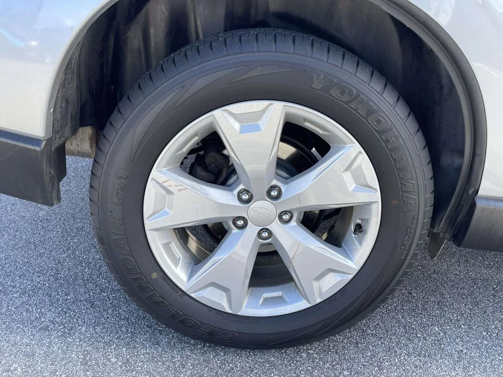 Used 2015 Ice Silver Metallic Subaru 2.5i Limited image 5