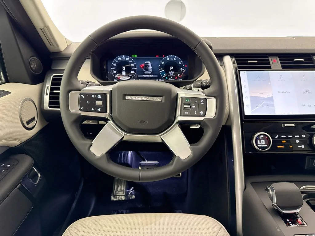 New 2026 Varesine Blue Land Rover Dynamic SE image 23