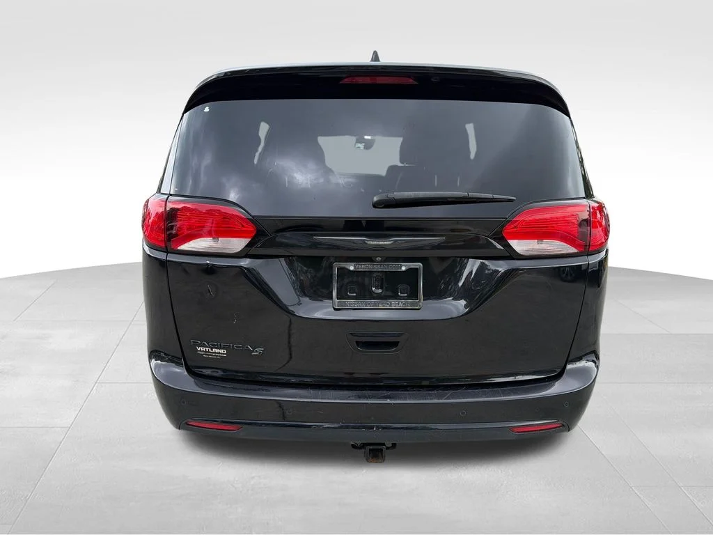 Used 2020 Black Chrysler Touring L Plus image 6