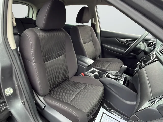 Used 2020 Gray Nissan S image 25