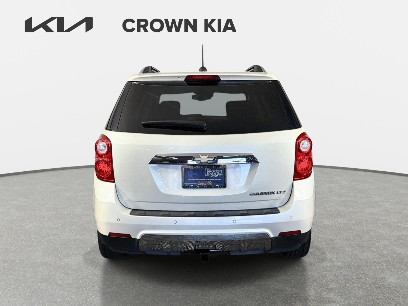 Used 2015 White Diamond Pearl Chevrolet LTZ image 6