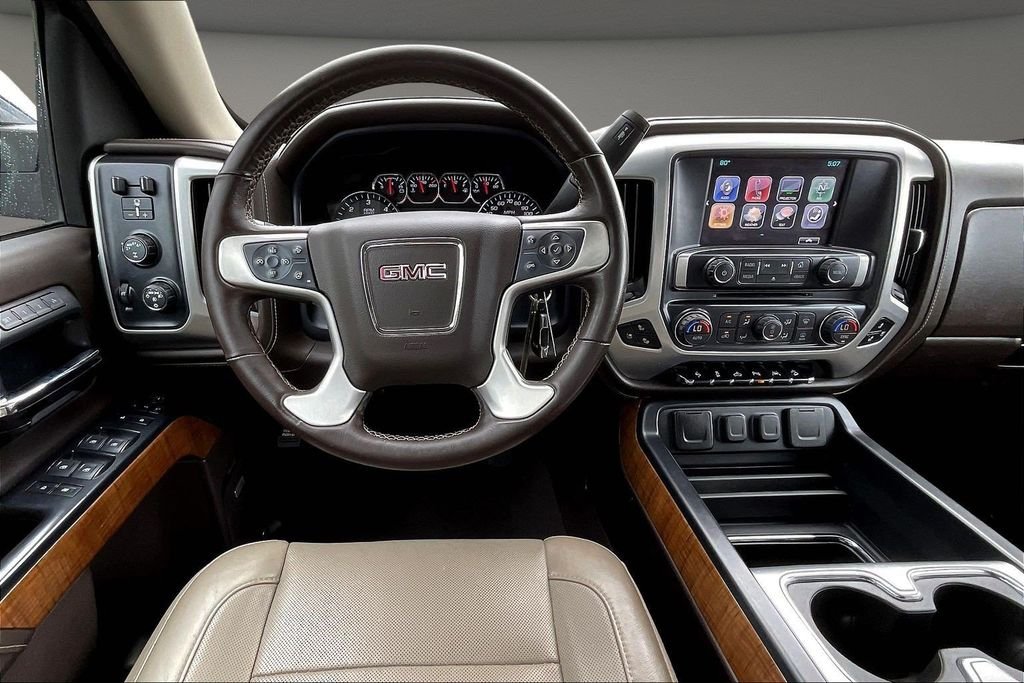 Used 2018 Black GMC SLT image 10