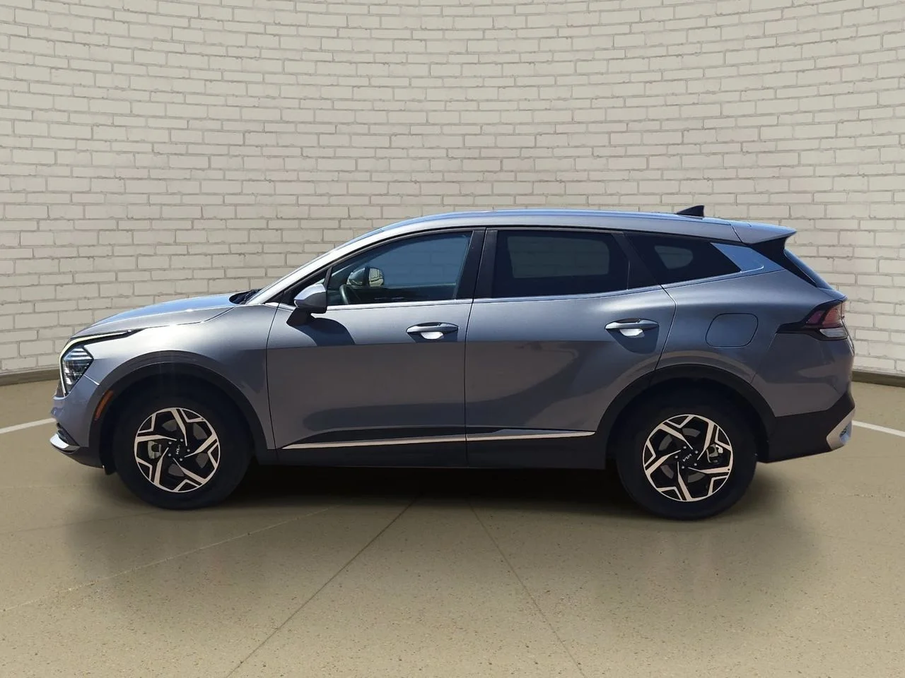 Used 2025 Everlasting Silver Kia LX image 7