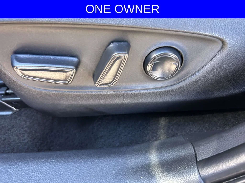 Used 2025 Red Toyota XLE image 17