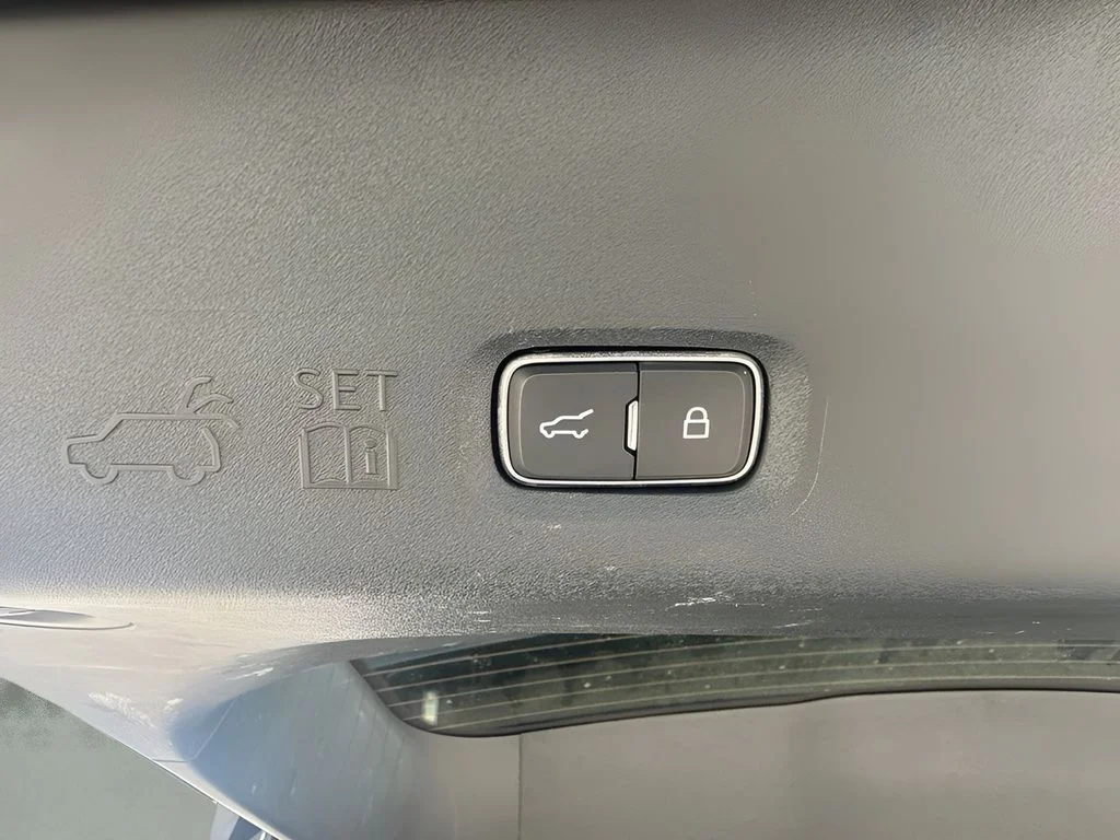 Used 2025 Black Ford Active image 19