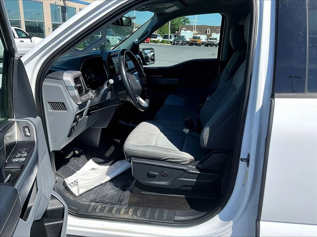 New 2022 White Ford XLT image 8