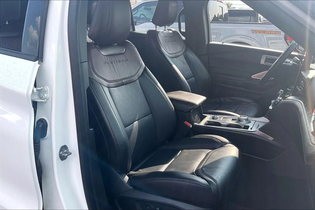 Used 2023 White Ford Platinum image 6