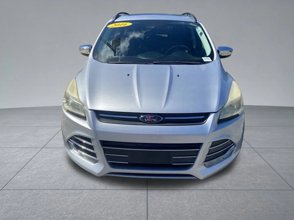 Used 2016 Silver Ford SE image 18