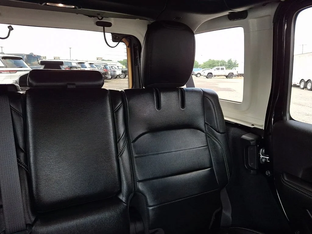 Used 2023 Black Clearcoat Jeep Sahara image 21