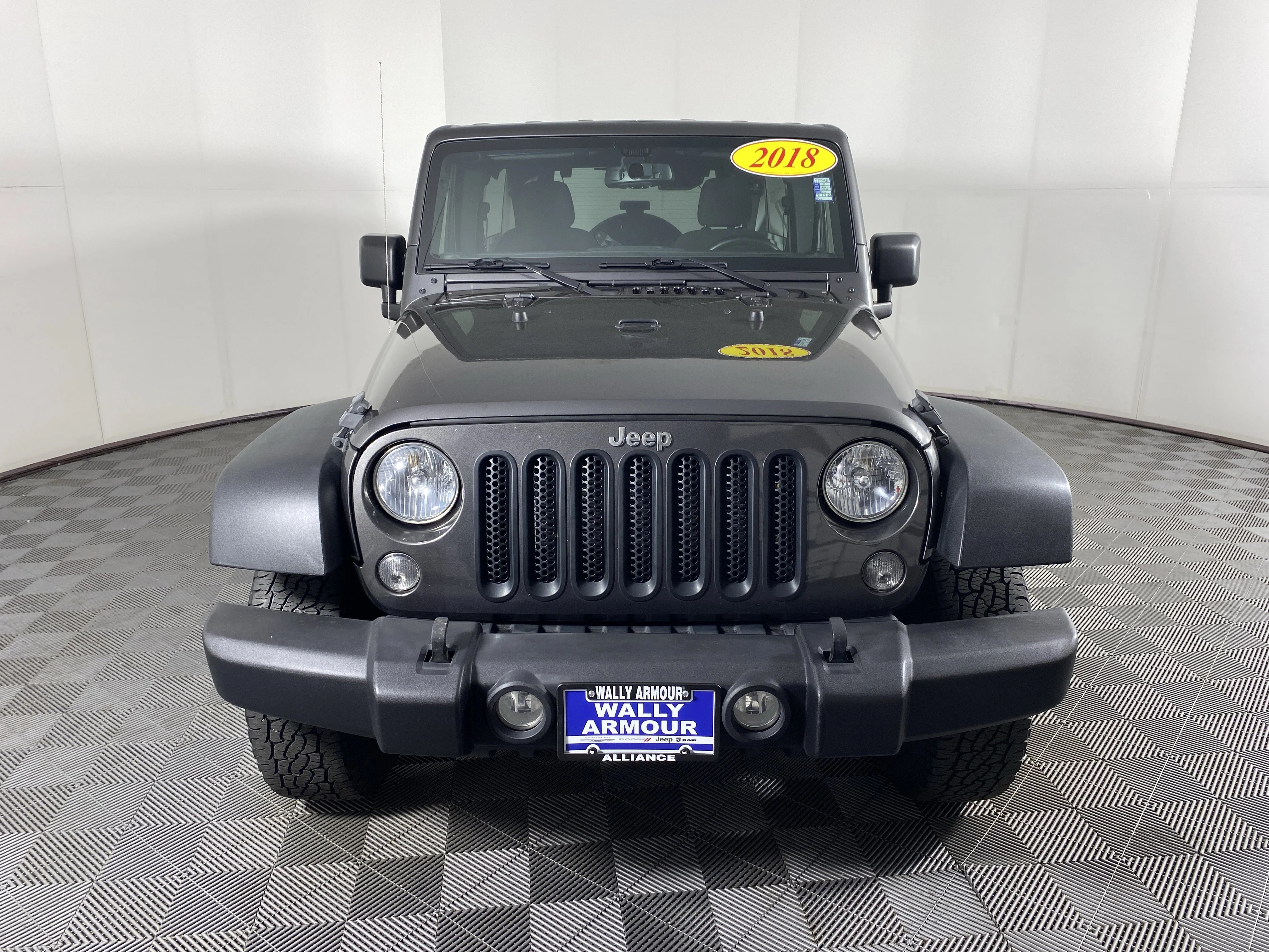 Used 2018 Granite Crystal Metallic Clearcoat Jeep Sport S image 8
