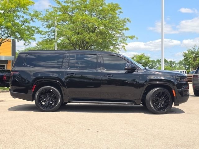 Used 2025 Diamond Black Crystal Pearlcoat Jeep Series II image 31