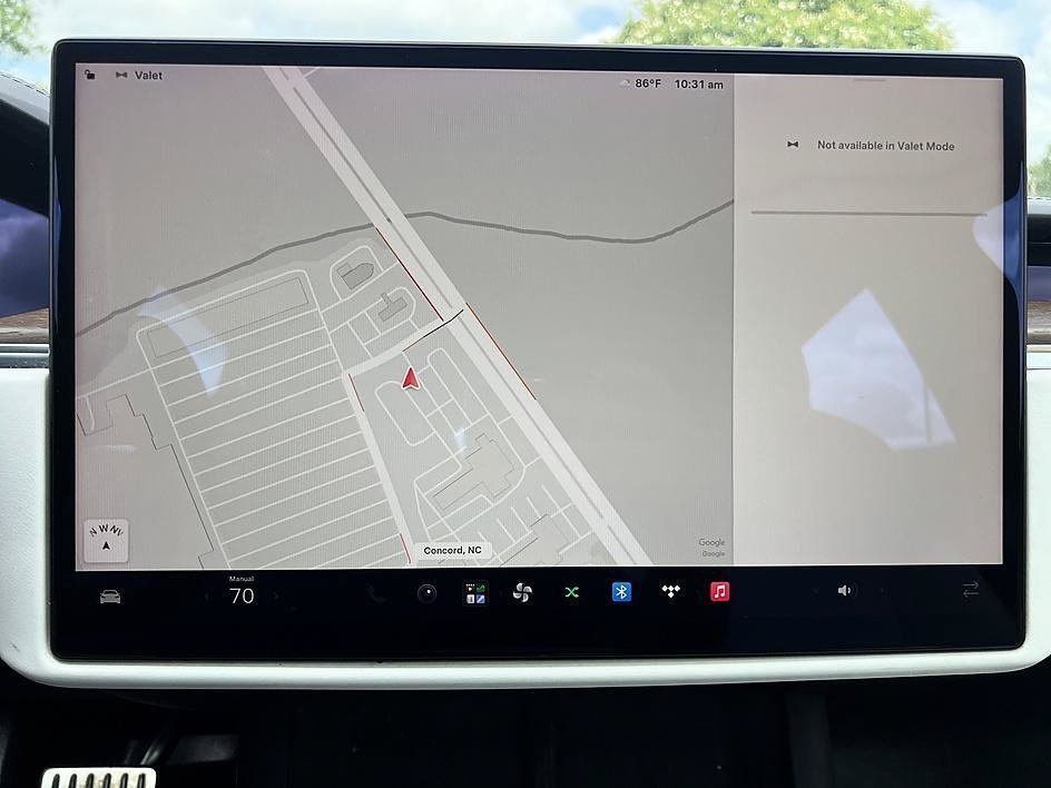 Used 2021 Solid Black Tesla Long Range image 24