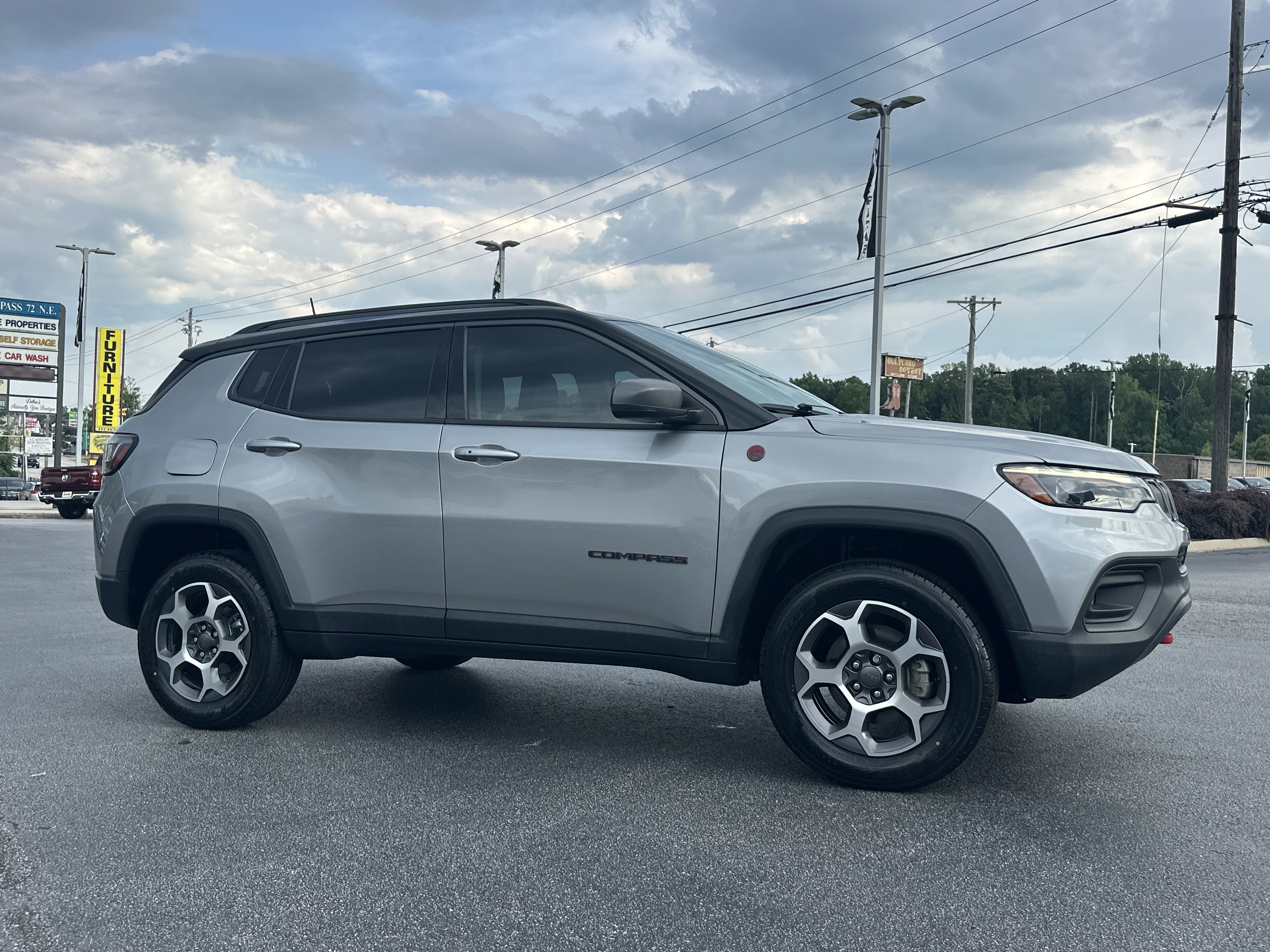 Used 2022 Billet Silver Metallic Clearcoat Jeep Trailhawk image 1