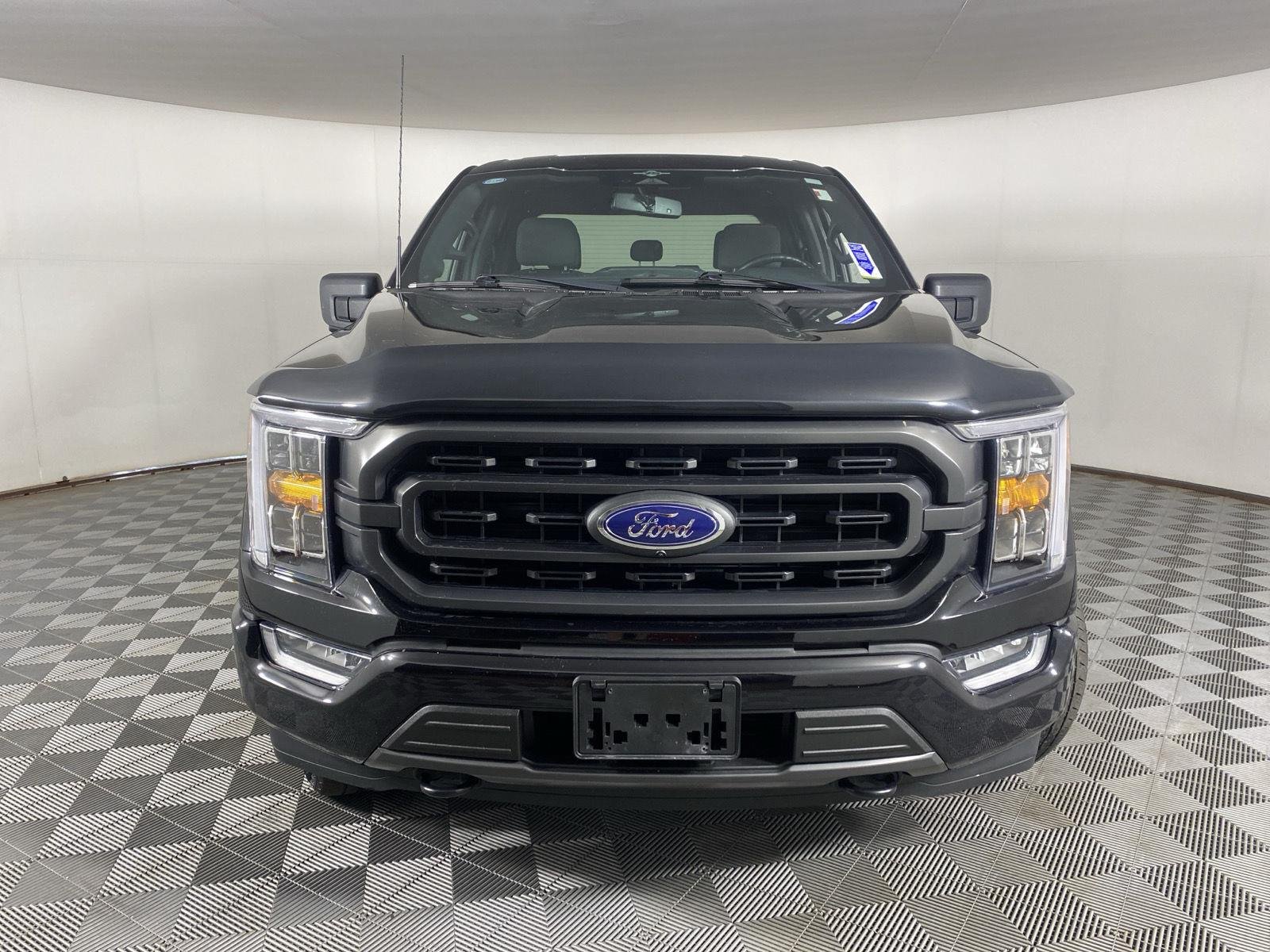 Used 2023 Agate Black Ford XLT image 4