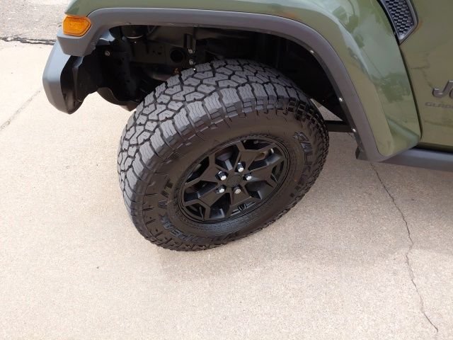 Used 2023 Green Jeep Willys image 37