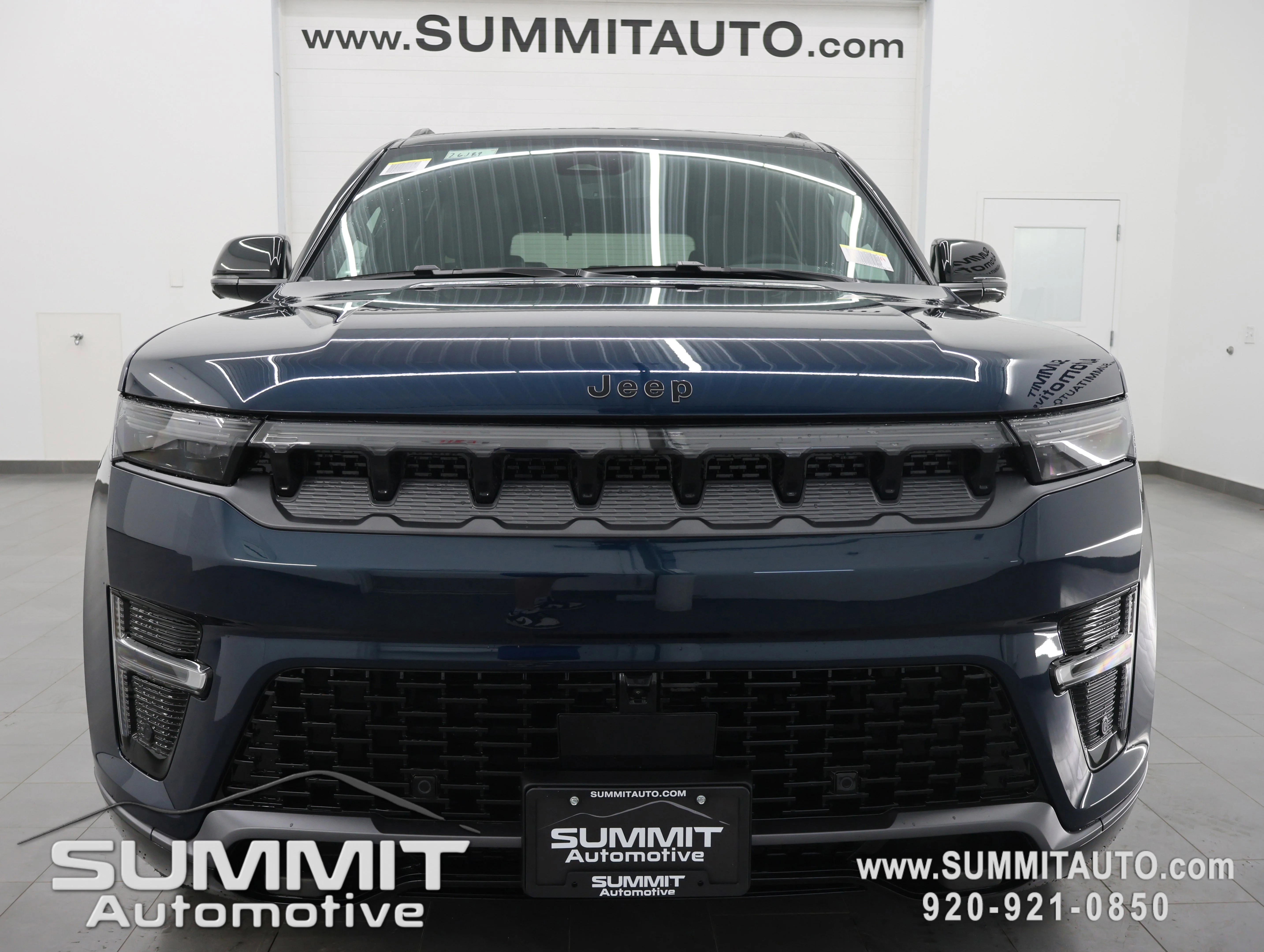 New 2026 Fathom Blue Pearl-Coat Exterior Paint (Late Availability) Jeep Upland image 26