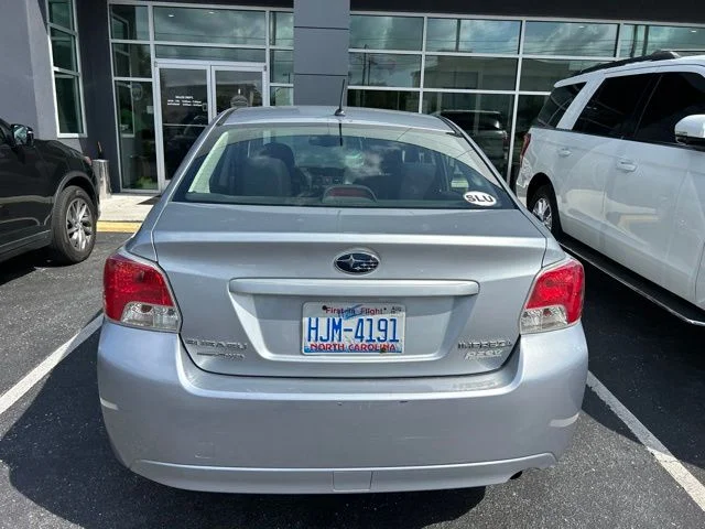 Used 2013 Silver Subaru 2.0i image 7