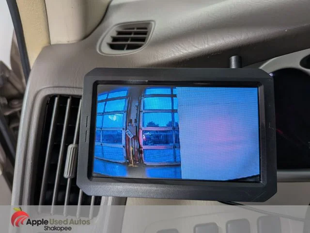 Used 2006 Gold Toyota Limited image 20