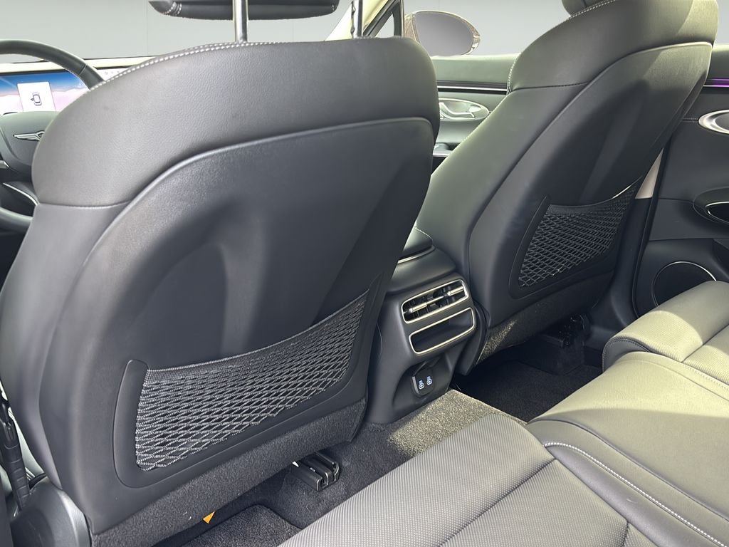 2026 GENESIS GV70 Standard - Photo 17