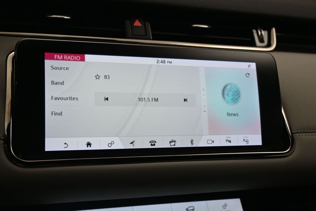 Used 2020  Land Rover First Edition image 15
