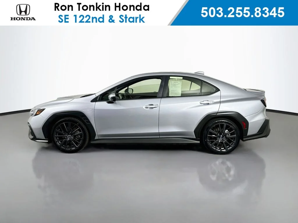 Used 2023 Ice Silver Metallic Subaru Premium image 5