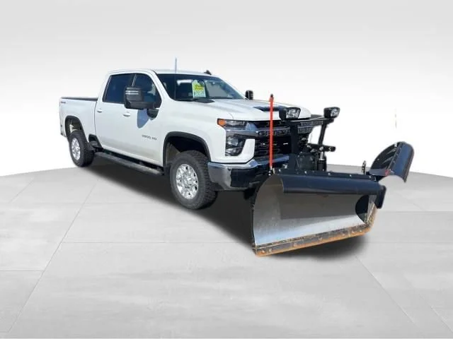 Used 2021 Summit White Chevrolet LT image 3