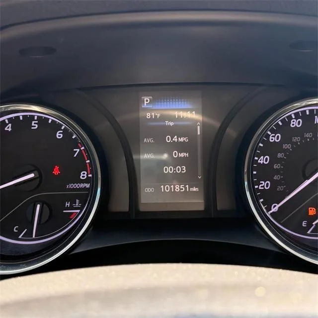 Used 2020 White Toyota LE image 18