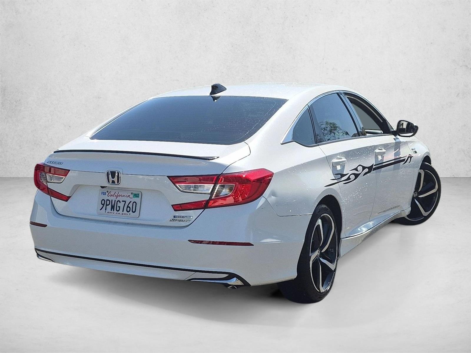 Used 2022 Platinum White Pearl Honda Sport image 5