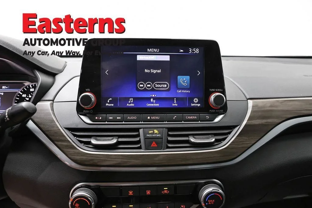 Used 2025 Gray Nissan 2.5 SV image 14