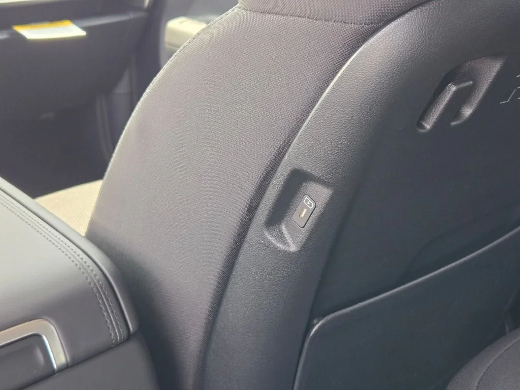 New 2026 Phantom Black Hyundai SE image 18